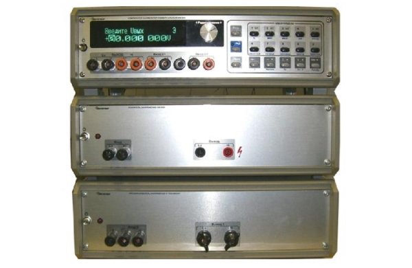 Компаратор-калибратор универсальный КМ300