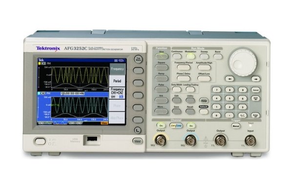 Генератор сигналов произвольной формы и стандартных функций Tektronix AFG3152C