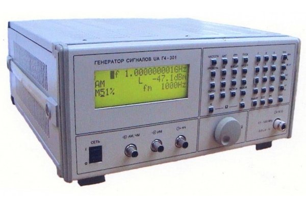 Малогабаритный синтезатор-генератор Г4-301